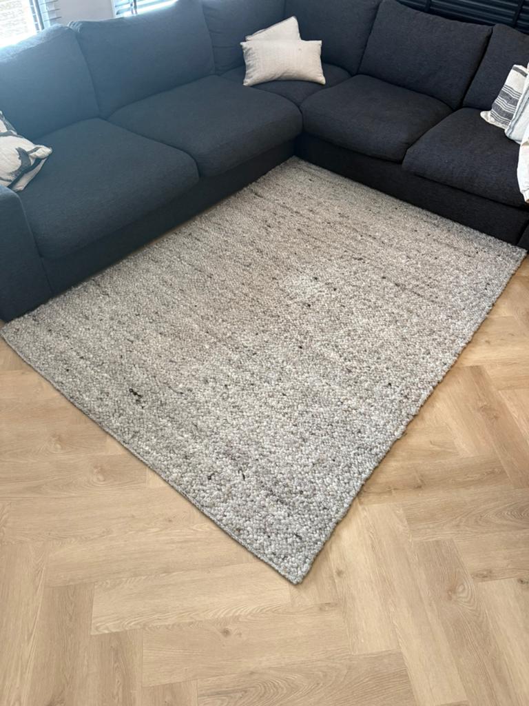 Tapijt 2 jaar oud, 150 tot 200 cm, 200 cm of meer, Ophalen of Verzenden, Zo goed als nieuw