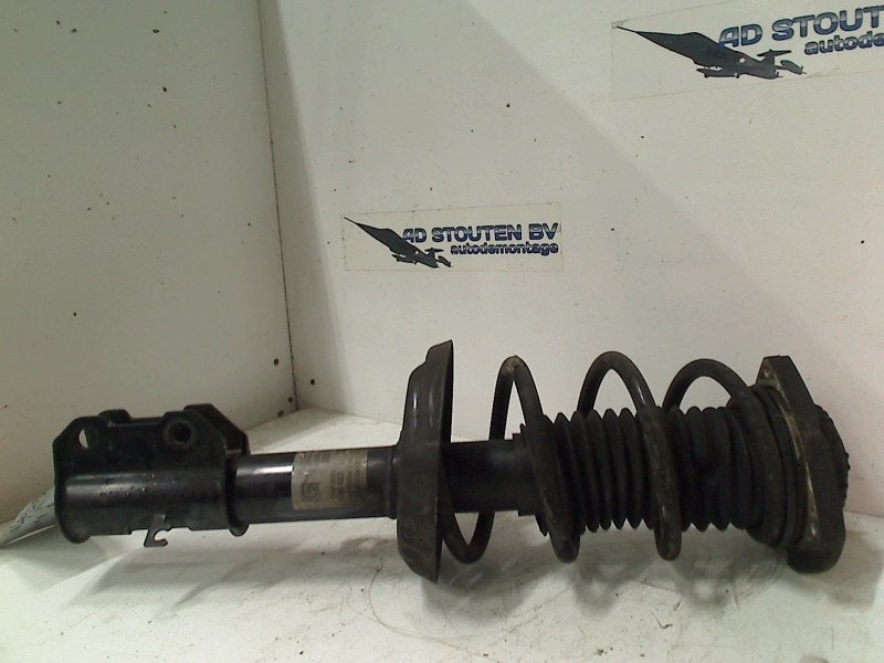 Veerpoot Rechts Voor Opel Astra K Sports Tourer 39039564, Gebruikt, Bahnhofsplatz, Rüsselsheim am Main 65423, , Duitsland, Opel