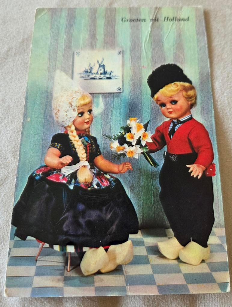 Boertje geeft bosje narcissen aan boerinnetje, Verzamelen, Verzenden, Gelopen, Kinderen