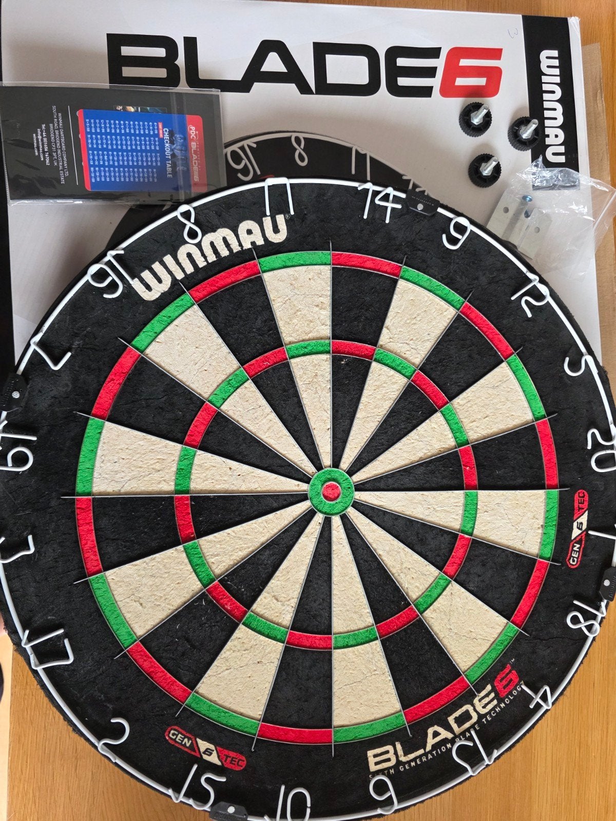Winmau Blade 6 Dartbord, Ophalen of Verzenden, Zo goed als nieuw, Dartbord