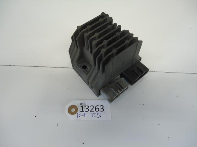 R1 2004 - 2006 Yamaha Spanningsregelaar D1-22464