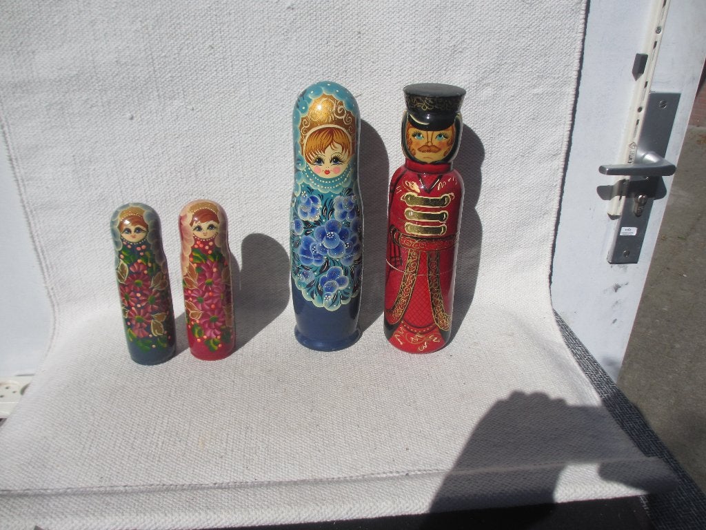 2x Russische Matroesjka flessenhouders 2x Matroesjka pop, Antiek en Kunst, Ophalen of Verzenden