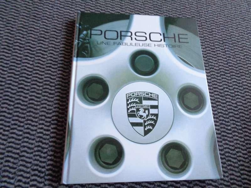 Porsche - Une Fabuleuse - Historie Boek Hardcover Druk 2002, Boeken, Verzenden, Gelezen, Porsche