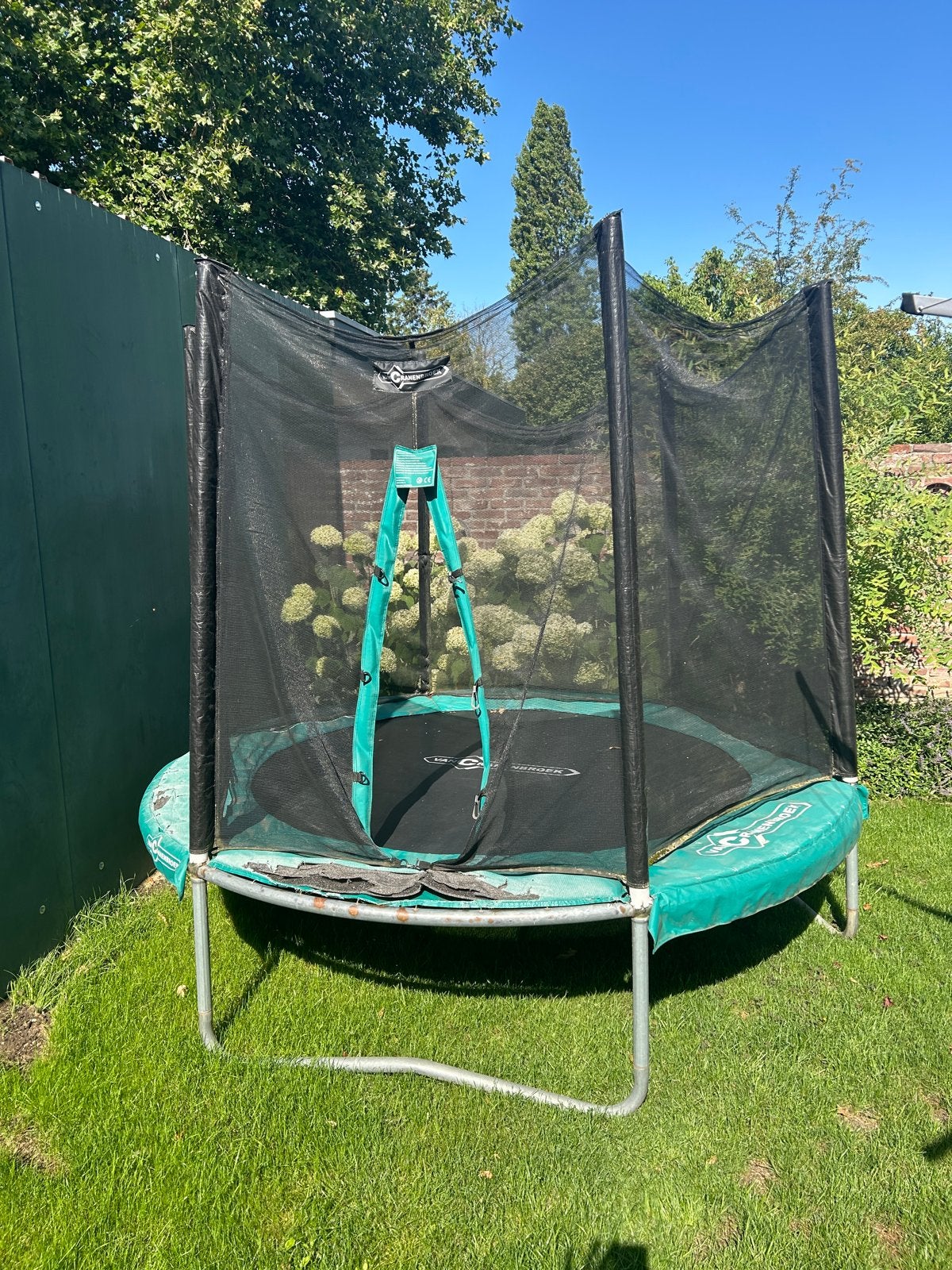 Trampoline met veiligheidsnet - Doorsnede 244cm, Ophalen, Gebruikt