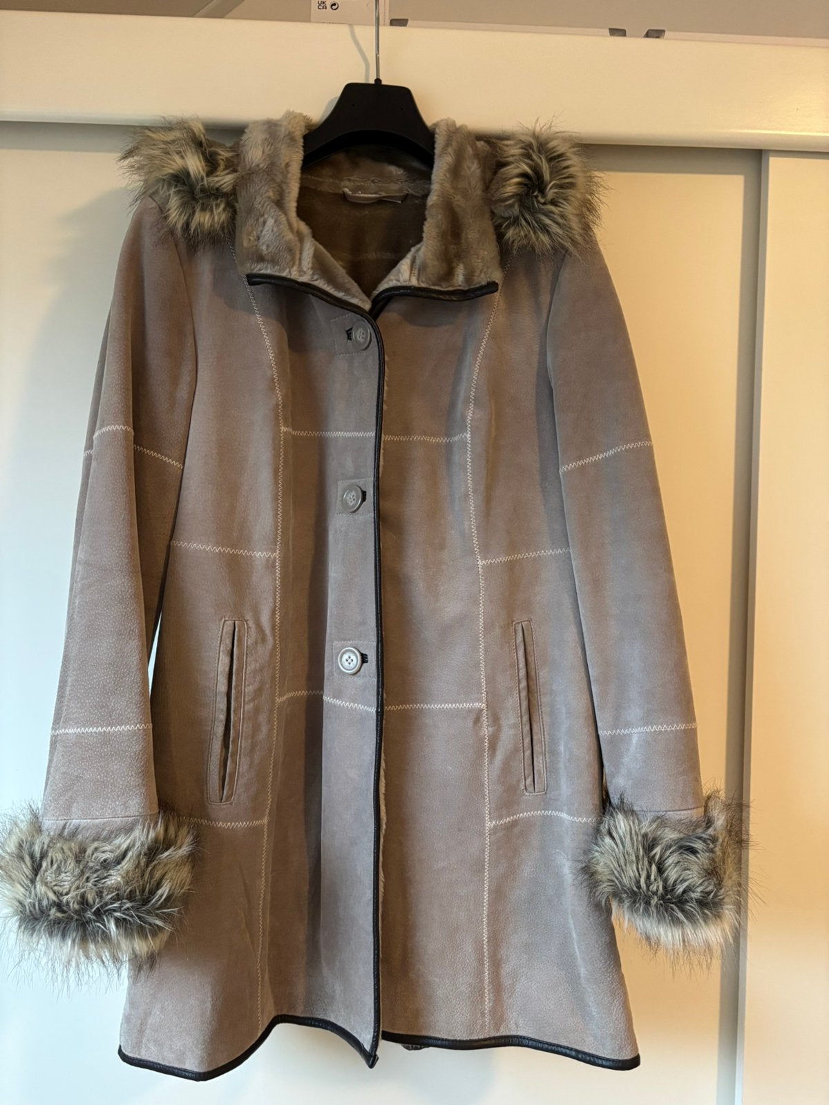 Alcantara jas, Ophalen, Zo goed als nieuw, Maat 46/48 (XL) of groter, Beige