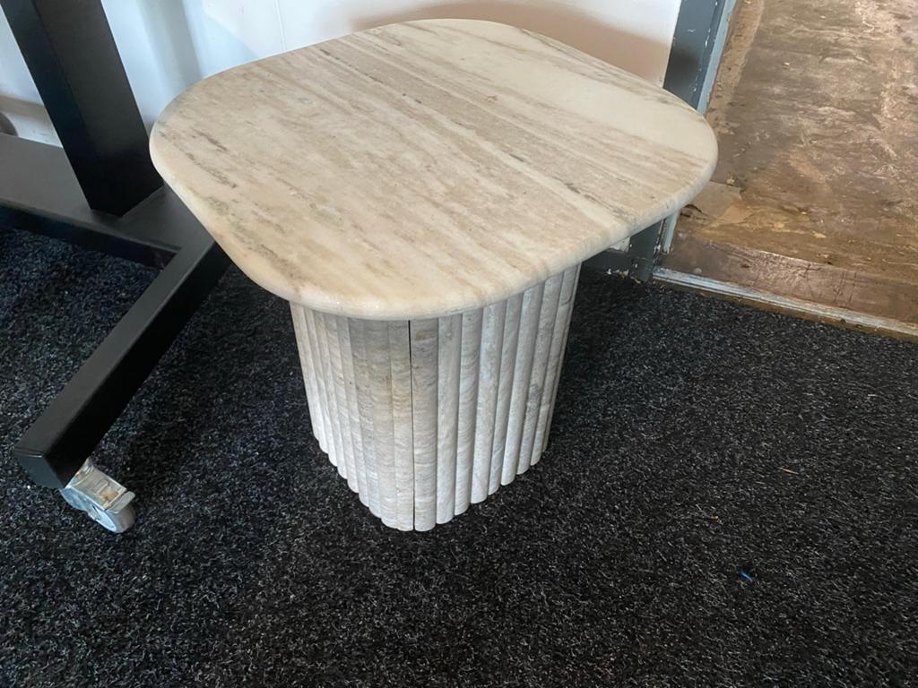 Bijzettafel 45x45 beige/wit echt marmer, Ophalen, Minder dan 55 cm, Vierkant, Nieuw