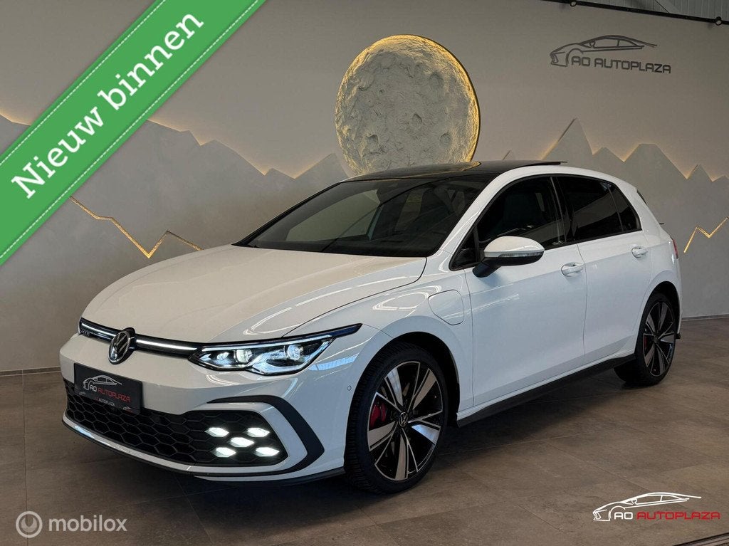 Volkswagen Golf 1.4 eHybrid GTE Panorama/Memory/HUD/Stoelven, Auto's, Volkswagen, Zwart, 4 cilinders, Wit, 1527 kg