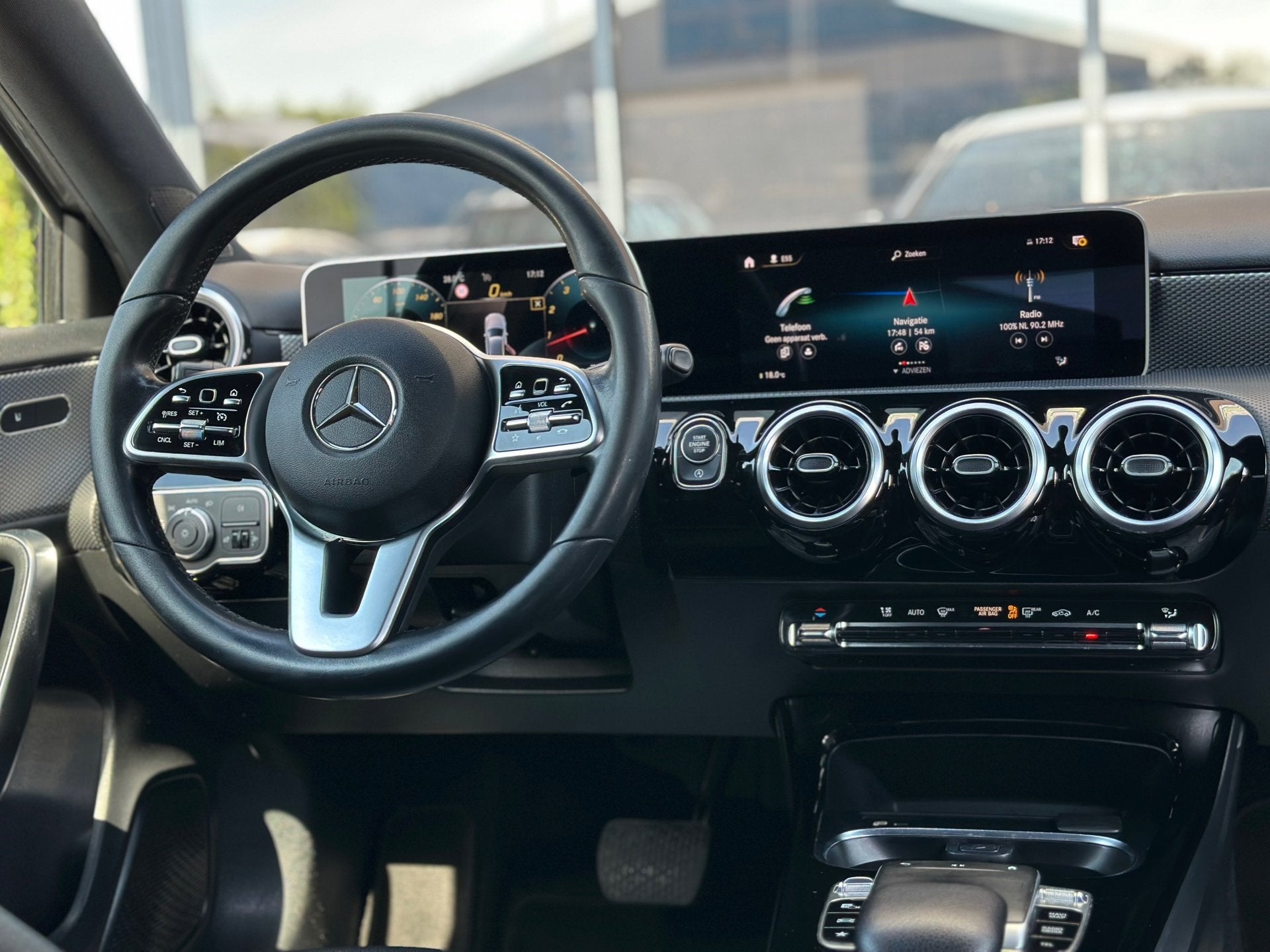 Mercedes-Benz A-klasse 220 Launch Edition Premium, Auto's, Mercedes-Benz, Gebruikt, Euro 6, Automatische klimaatregeling, Leder
