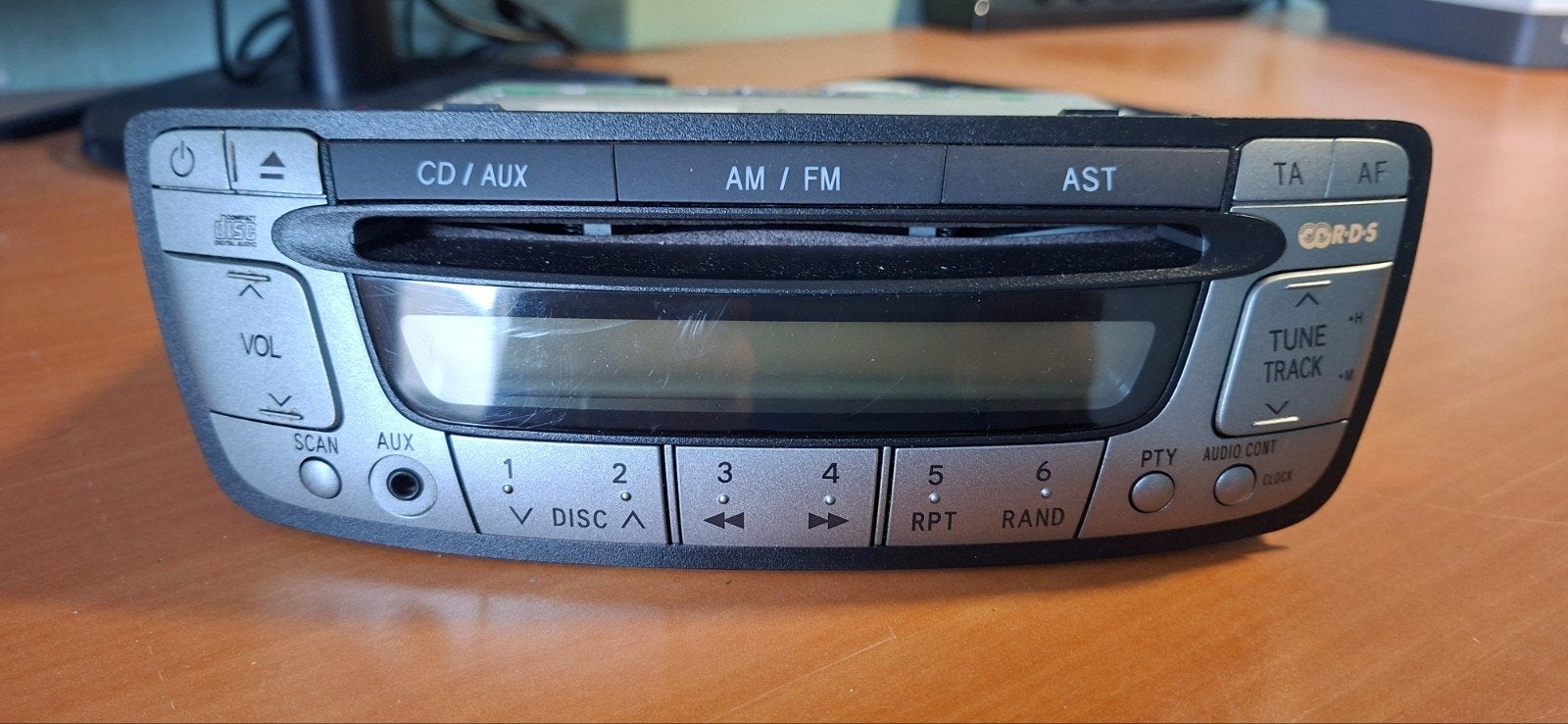 Toyota Aygo, Citroen C1 Autoradio CD/AUX - Origineel, Ophalen of Verzenden, Gebruikt