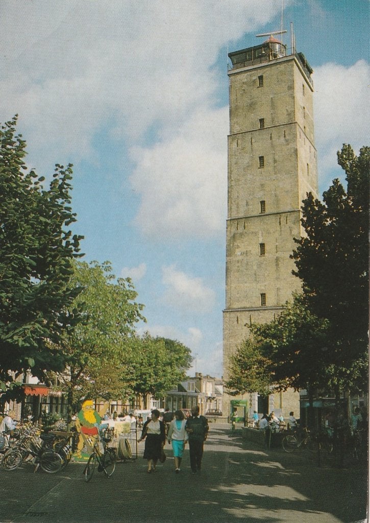 WEST TERSCHELLING Torenstraat met Brandaris, Verzenden, 1980 tot heden, Gelopen, Waddeneilanden