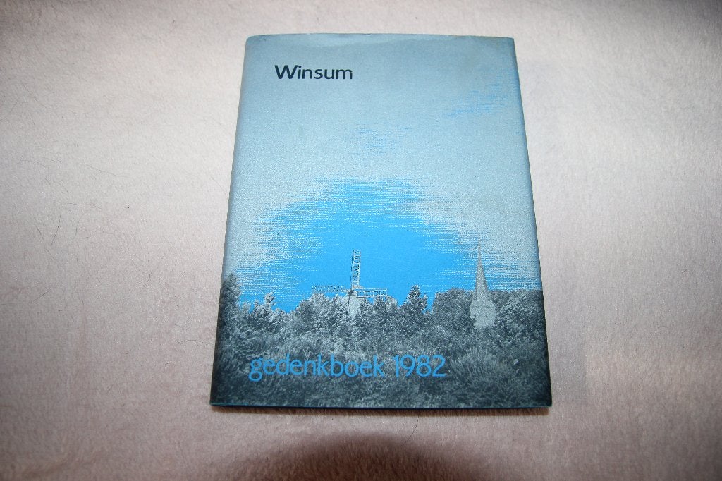 Winsum Gedenkboek, Ophalen of Verzenden, Gelezen