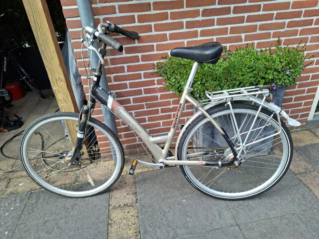 Gebruikte Sparta fiets - opknapper, Fietsen en Brommers, Fietsen | Dames | Damesfietsen, Ophalen, Gebruikt, Sparta