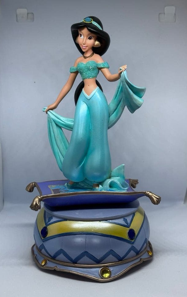 Disney Prinses Jasmine beeldje muziekdoos op vliegend tapijt, Ophalen of Verzenden, Gebruikt