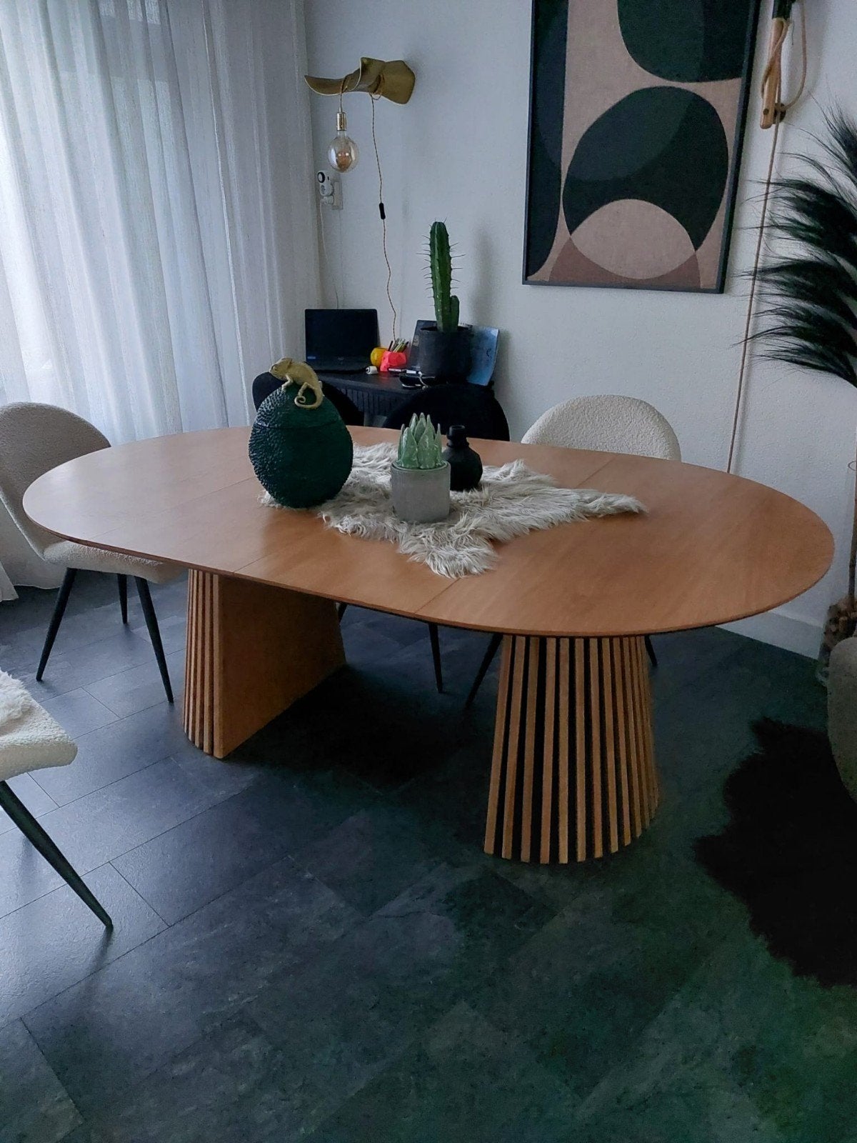 Zo goed als nieuwe Lewis Lamel Eettafel - 3 maanden oud, Rond, Ophalen of Verzenden, Zo goed als nieuw, 100 tot 150 cm
