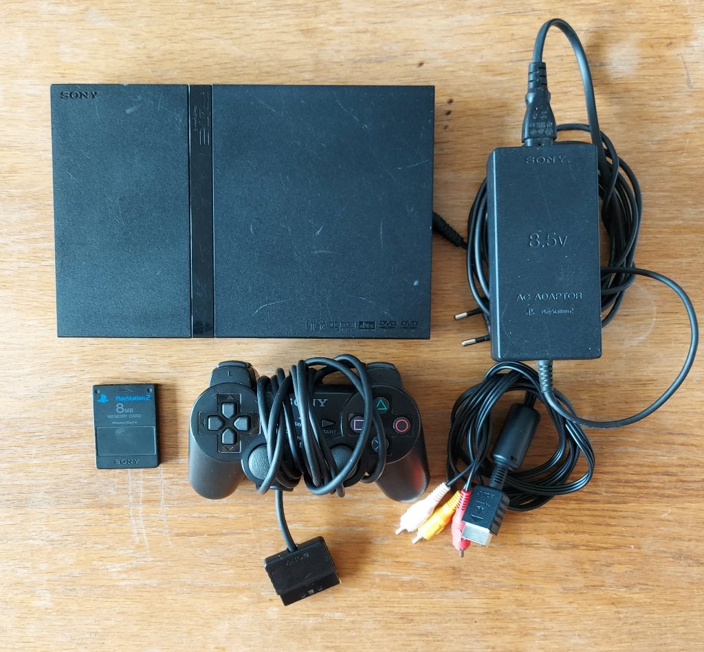 Zwarte Playstation 2 Slim SCPH-70004 + controller en memory, Spelcomputers en Games, Spelcomputers | Sony PlayStation 2, Ophalen