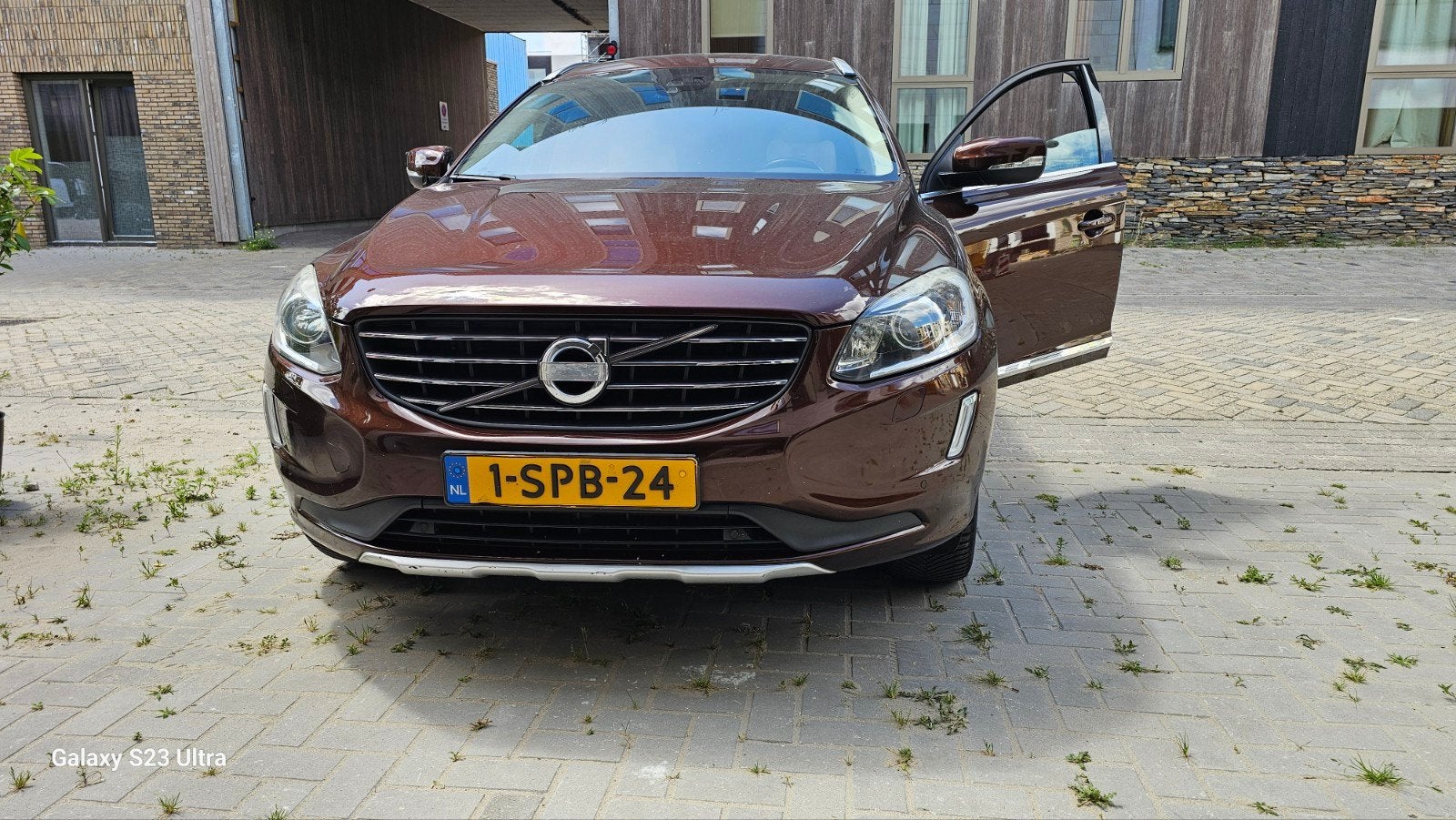 Volvo XC60 AWD5-NieuweMichelinBanden+Nieuw DistributieRiem, Auto's, Volvo, Particulier, XC60, 4x4, Achteruitrijcamera, Diesel