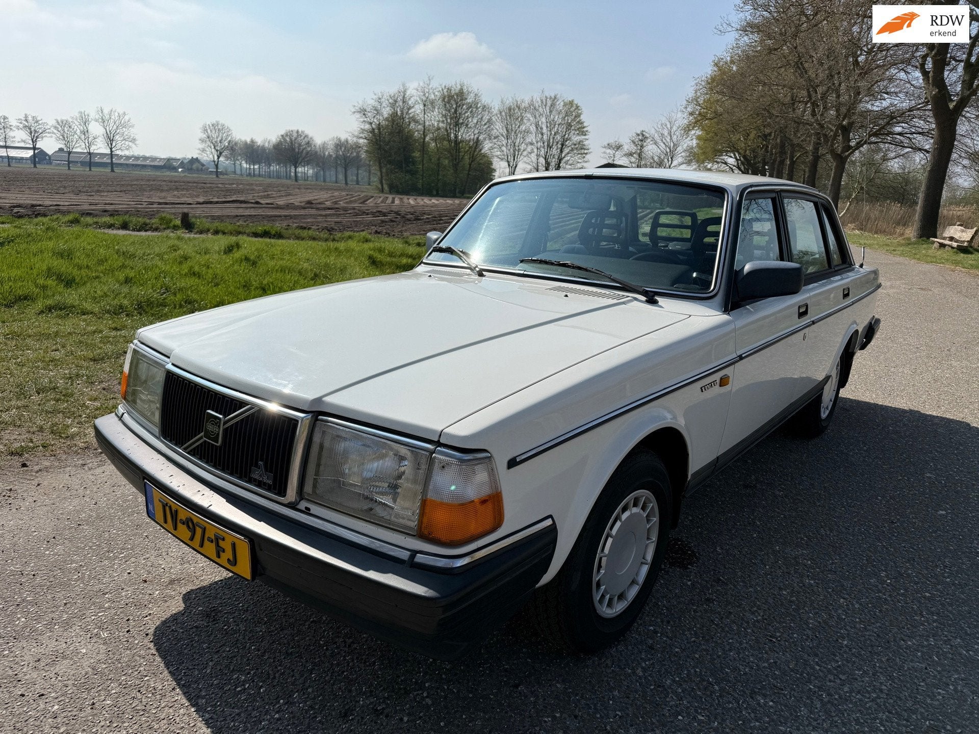 Volvo 240 2.3 GL, Gebruikt, 4 cilinders, 1264 kg, 632 kg