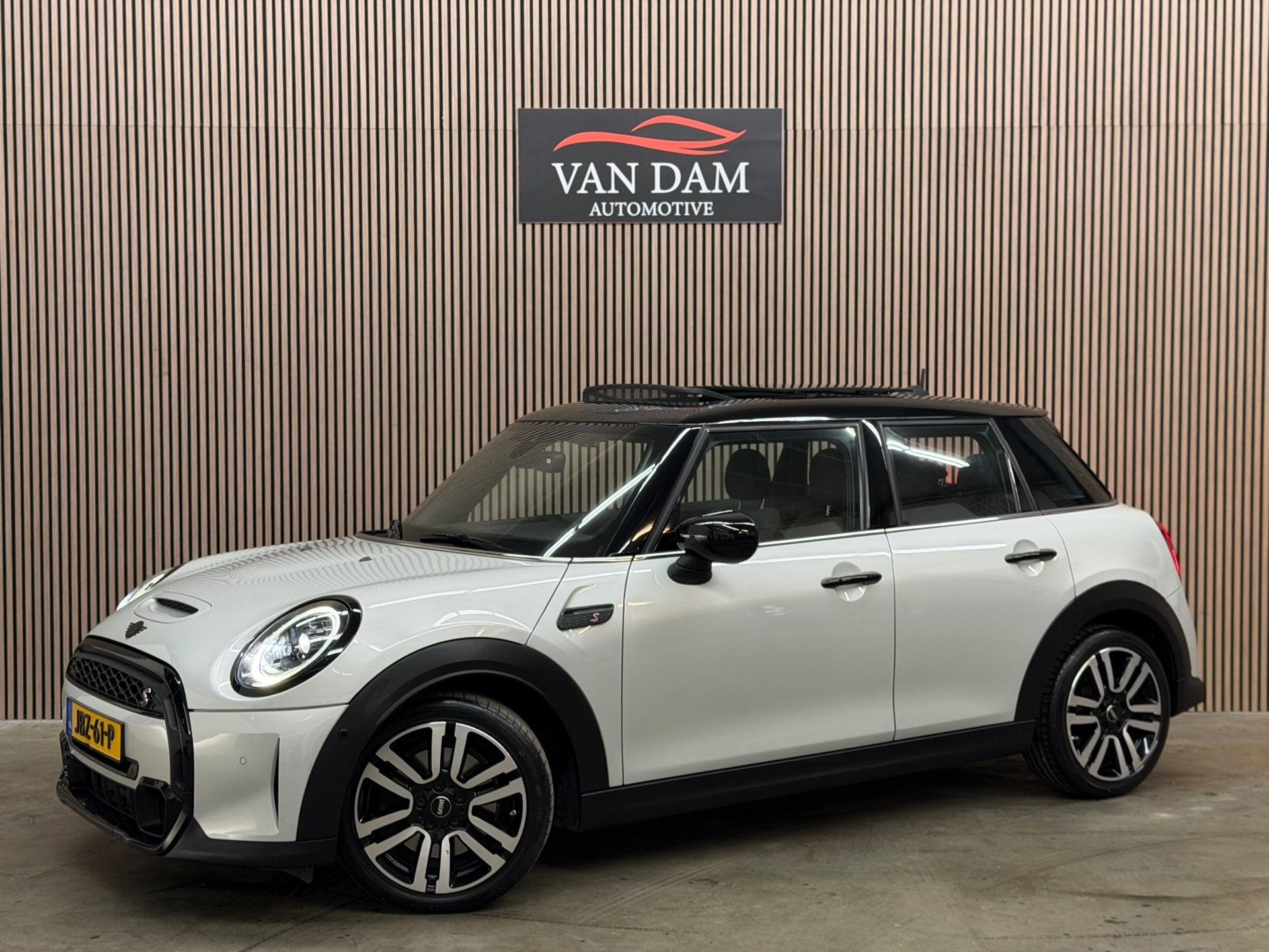 Mini 2.0 Cooper S Essential 2022 PANO LED CAMERA CRUISE CAR-, 1998 cc, Automatische klimaatregeling, Gebruikt, 4 cilinders