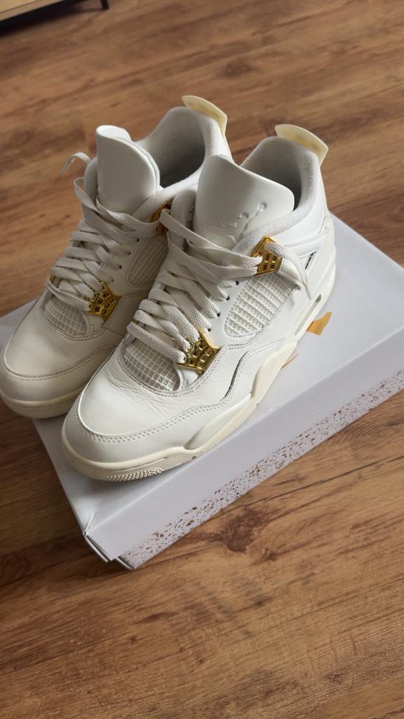 Air jordan 4 retro ‘metallic gold’, Ophalen of Verzenden, Zo goed als nieuw, Wit