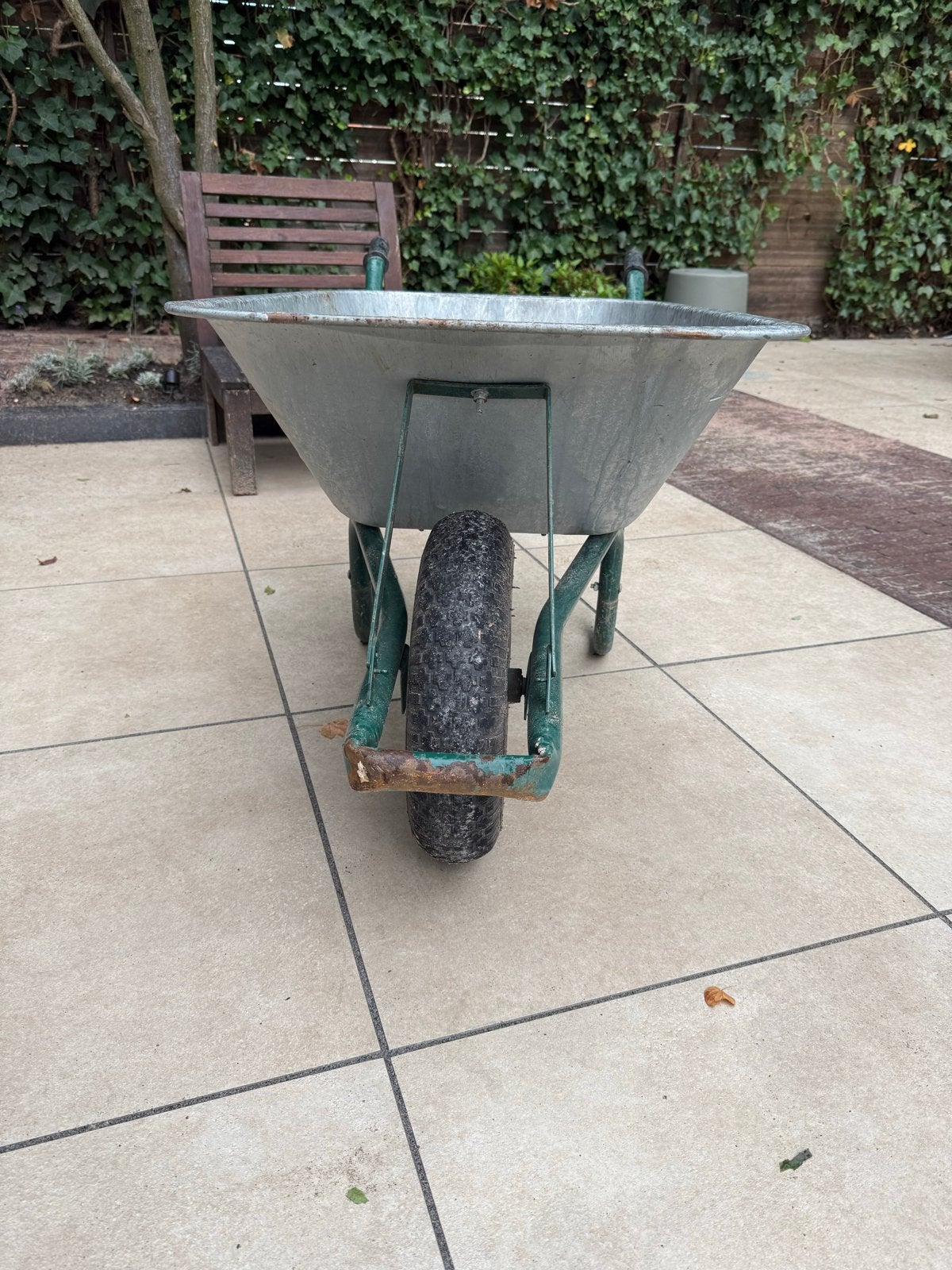 Stevige kruiwagen voor tuin en bouw