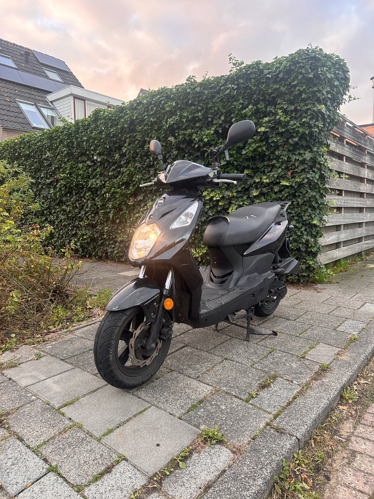 Sym orbit 2 2018 | Goede goedkope scooter voor millieuzone, Fietsen en Brommers, Ophalen, Gebruikt, Maximaal 45 km/u, Benzine