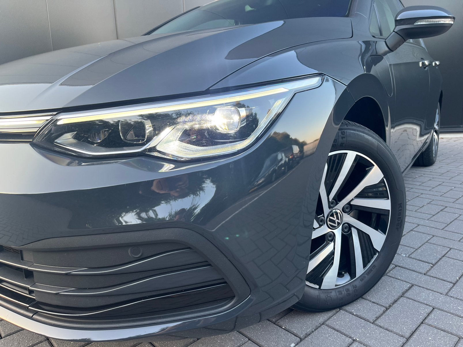 Foto 5 van Volkswagen Golf 1.4 e-Hybrid STYLE MASSAGE MEMORY ACC LED NA
