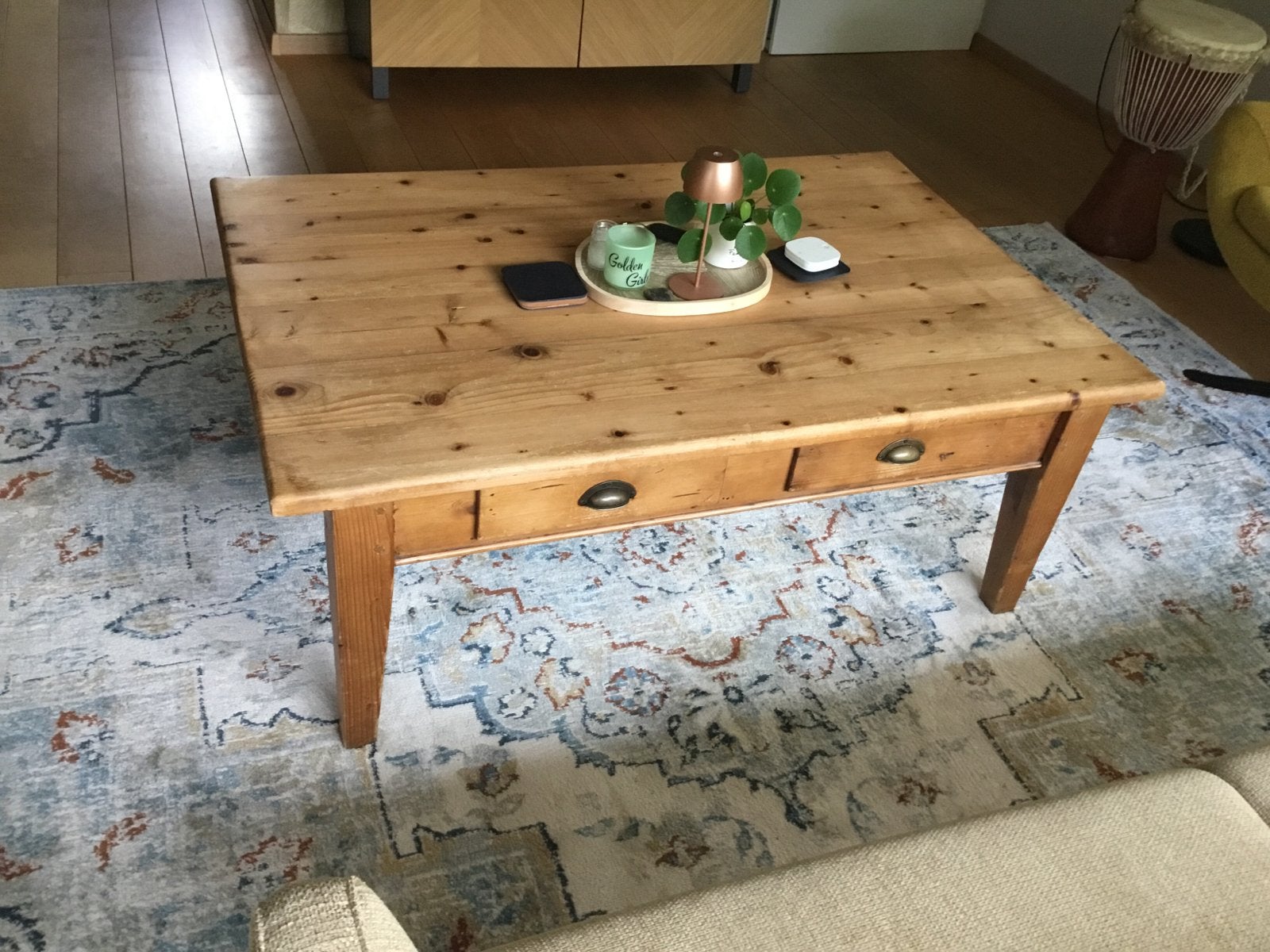 Oud grenen salon tafel met lades, Gebruikt, 100 tot 150 cm, Grenenhout, 50 tot 100 cm