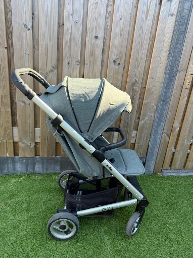 Mutsy Nexo buggy/kinderwagen in top staat. Mos grijs/groen, Kinderen en Baby's, Buggy's, Ophalen, Zo goed als nieuw, Overige merken