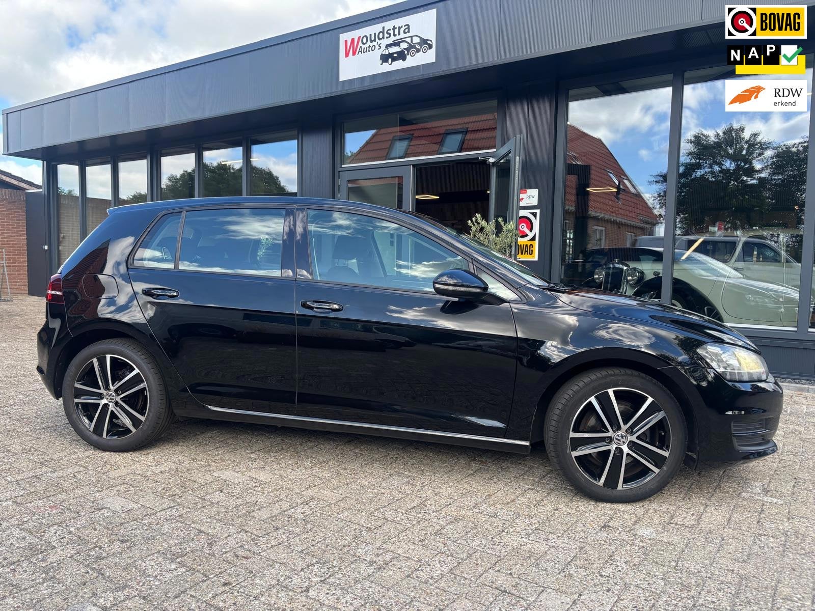 Volkswagen Golf 1.2 TSI Easyline led verlichting, licht meta, Voorwielaandrijving, Gebruikt, 4 cilinders, 610 kg