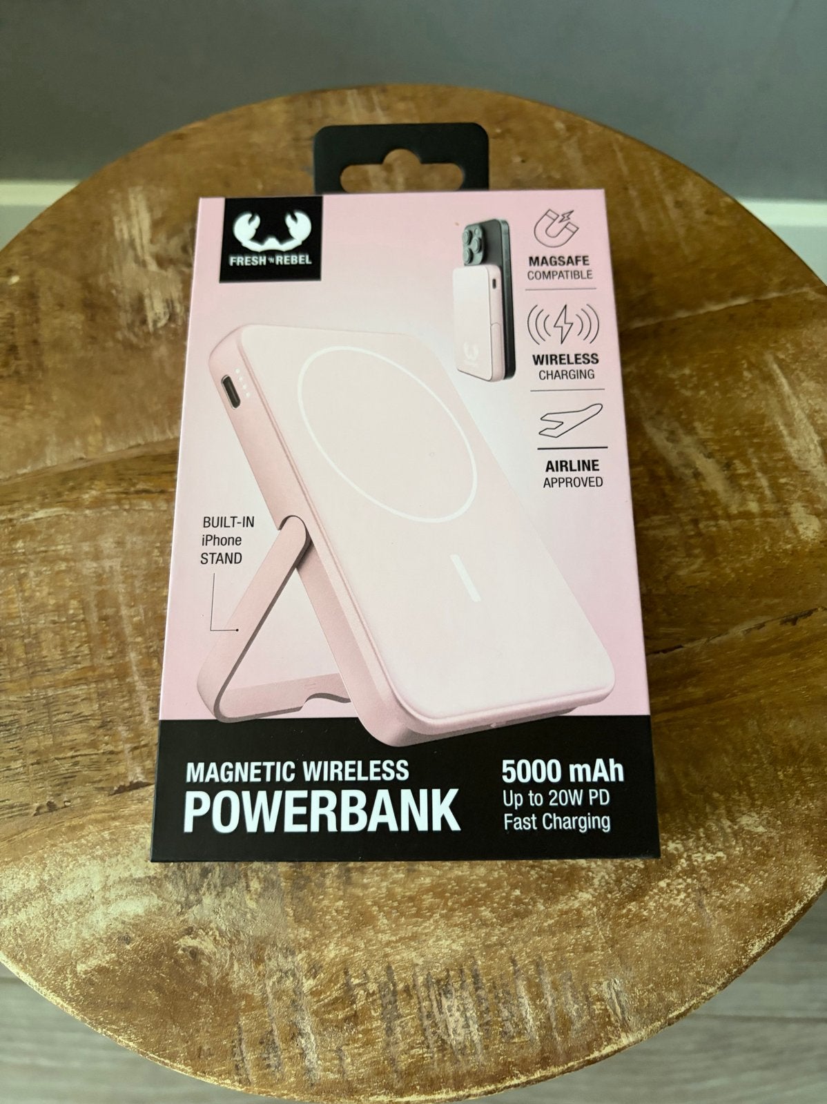 Fresh 'n Rebel Magnetische Draadloze Powerbank 5000 mAh Roze