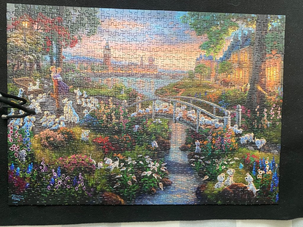 Disney puzzel 101 Dalmatiërs, 1000 stukjes. Compleet, Ophalen of Verzenden, 500 t/m 1500 stukjes, Zo goed als nieuw, Legpuzzel