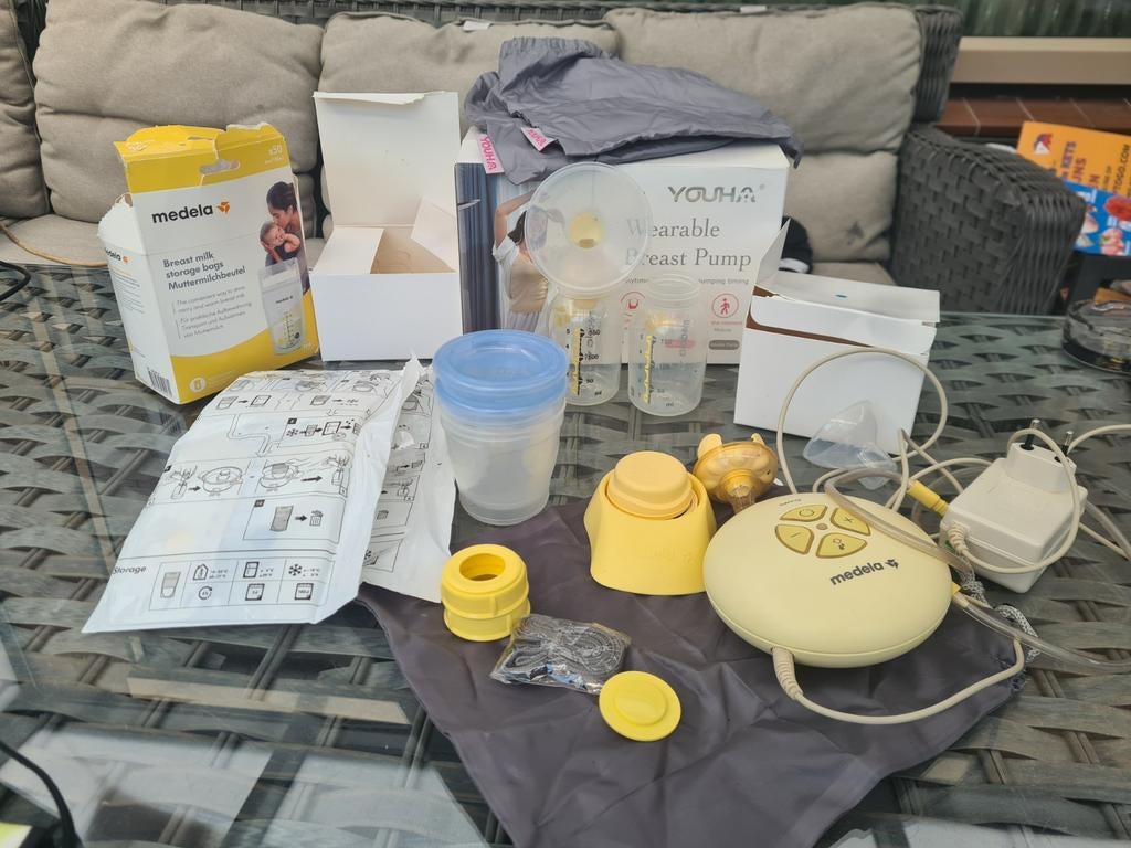 Medela en Youha Borstkolf Set met Accessoires, Kinderen en Baby's, Babyvoeding en Toebehoren, Ophalen of Verzenden
