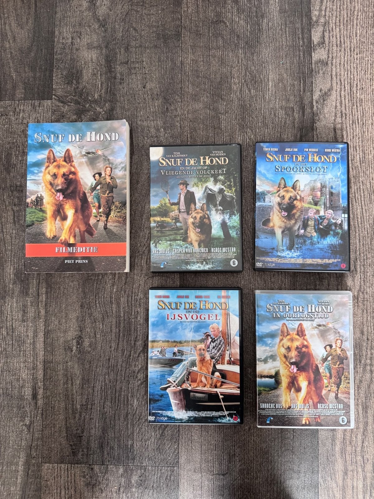 Snuf de Hond Boek & DVD Collectie - Filmeditie, Ophalen of Verzenden, Zo goed als nieuw