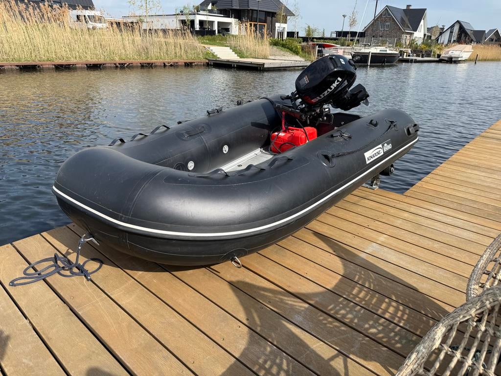 Nimarine Rhino 290 rubberboot + 8 pk Suzuki en strandtrailer, Aluminium, Zo goed als nieuw, Benzine, Minder dan 70 pk
