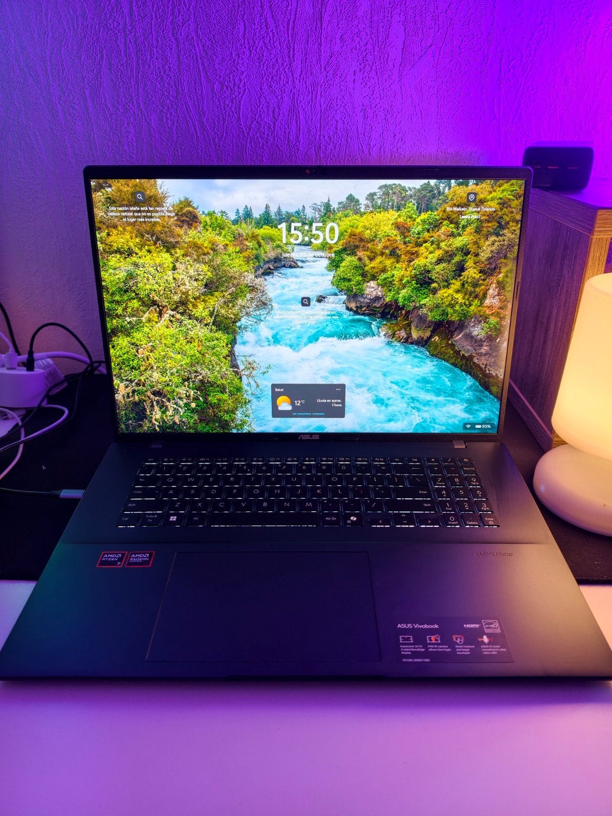 ASUS Vivobook 18 M1807HA, Computers en Software, Met videokaart, AMD Ryzen 7 7260, Qwerty, ASUS