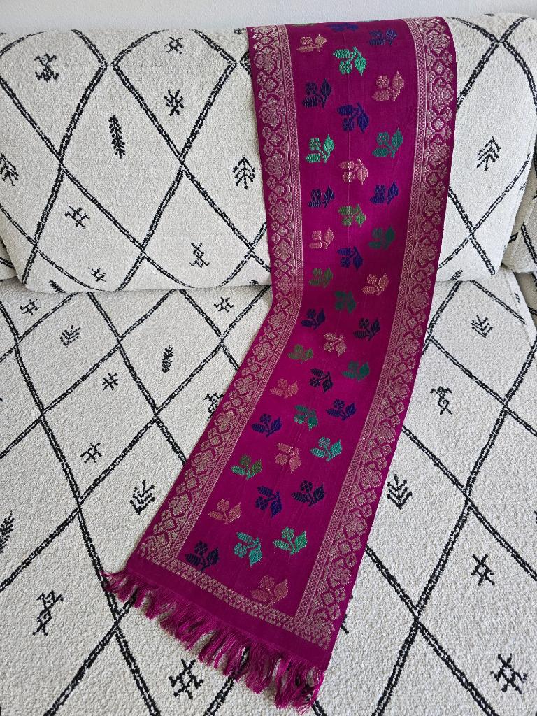 Vintage selendang Bali brokaat roze goud sjaal Indonesie, Hobby en Vrije tijd, Stoffen en Lappen, Nieuw, Ophalen of Verzenden
