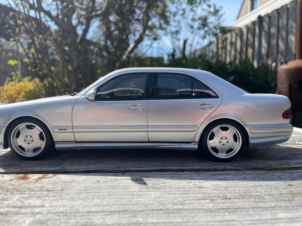 OTTO Mercedes-Benz E55 (1998-2002) W210 1:18, Ophalen of Verzenden, Gebruikt, Auto, OttOMobile