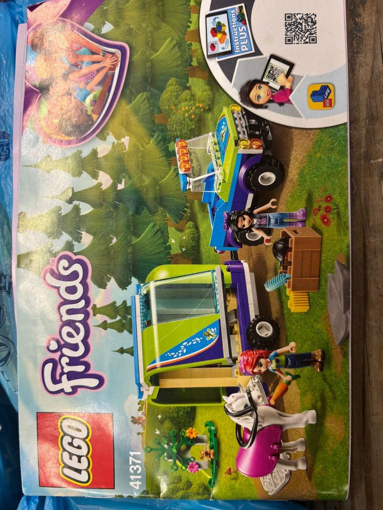 Lego Friends 41371 Mia's Bosavontuur / Paardentrailer, Ophalen of Verzenden, Gebruikt, Complete set, Lego