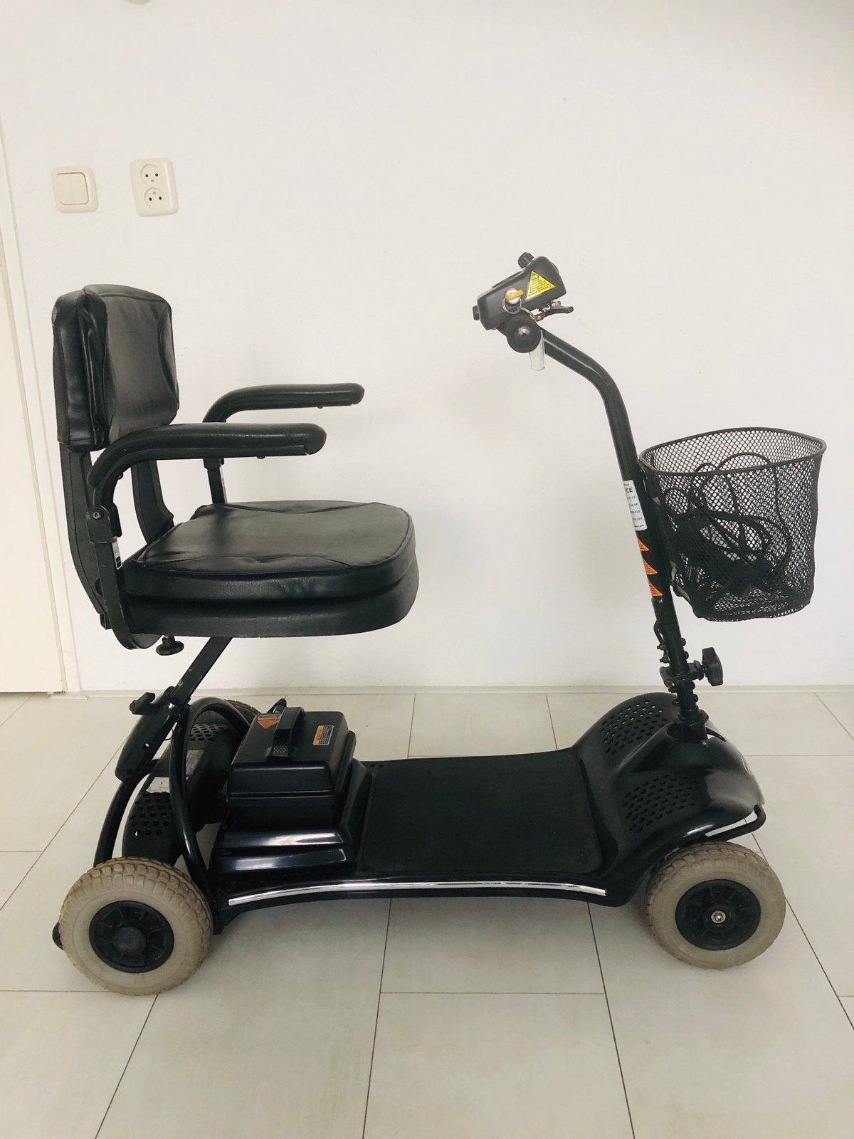 Opvouwbare inklapbare scootmobiel demontabel met 4wiel, 10 km/u of minder, Ophalen of Verzenden, Zo goed als nieuw, Shoprider