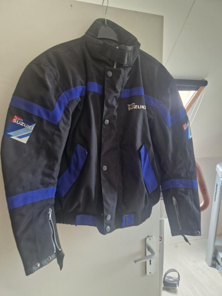 2 Suzuki zomerjassen maat M met Hayabusa-embleem, Jas | textiel, Heren, Ophalen of Verzenden, Suzuki