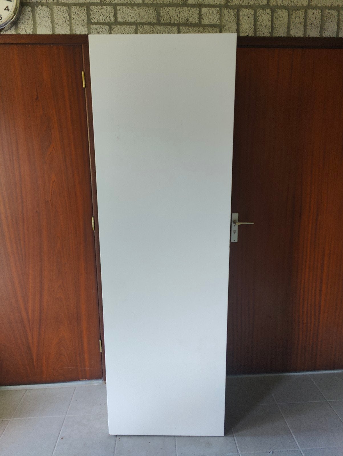 Witte kast met plank en deur, Huis en Inrichting, Kasten | Kledingkasten, Ophalen, 25 tot 50 cm, 150 tot 200 cm