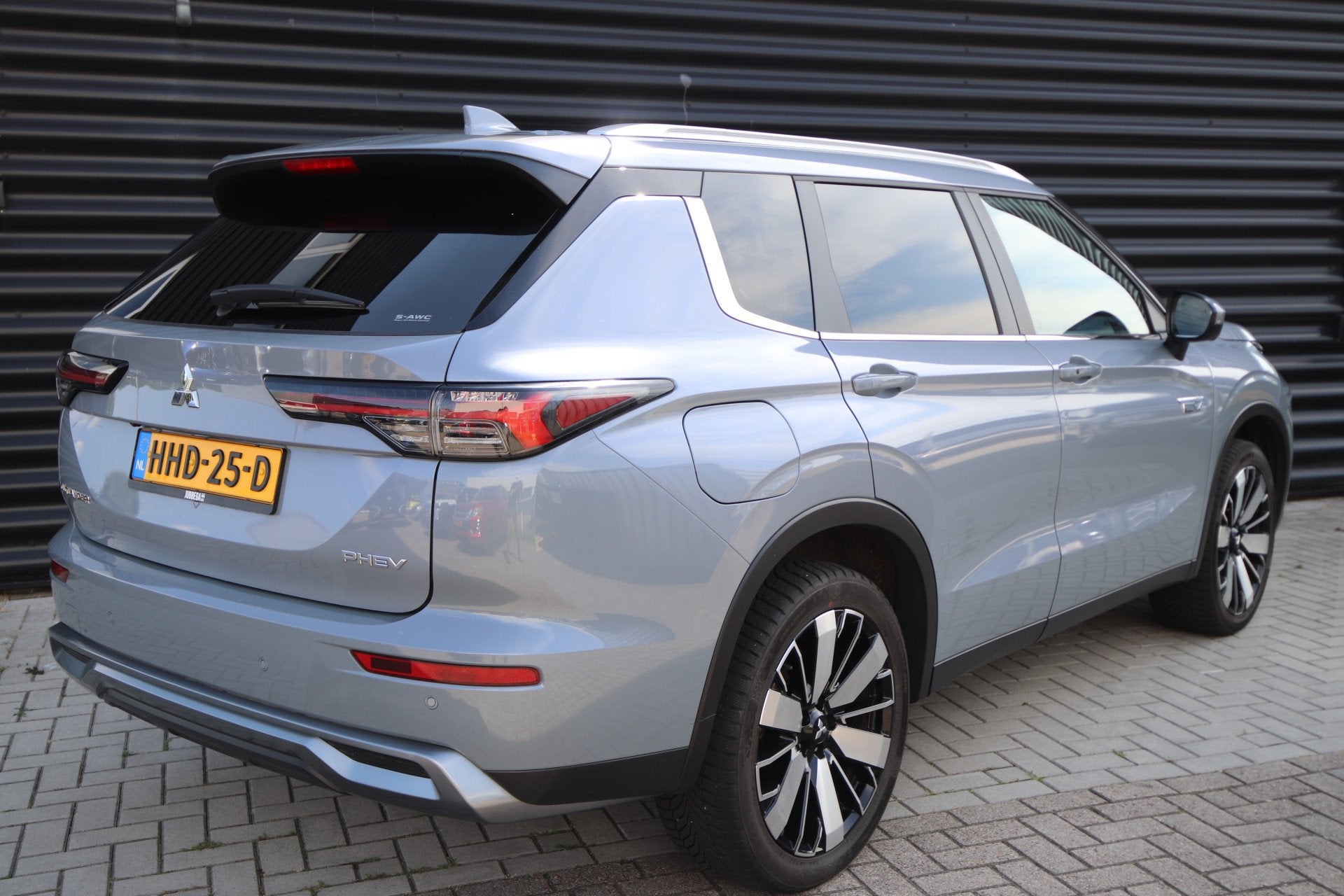 Mitsubishi Outlander 2.4 PHEV Business Edition First Edition, Automaat, 4 cilinders, 38 km/l, Bedrijf