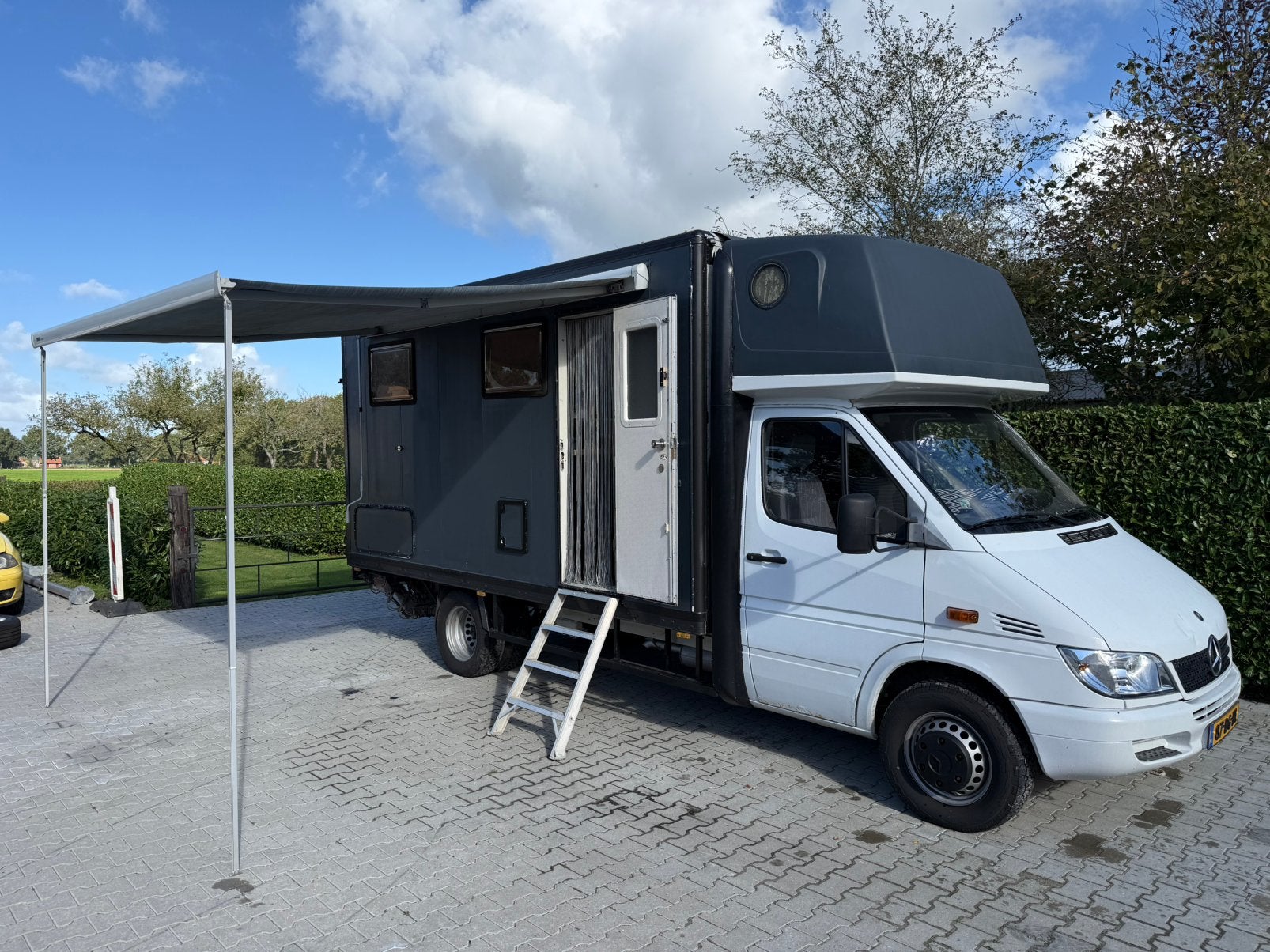 Mercedes Sprinter 416 automaat, airco, zelfbouw camper, Caravans en Kamperen, Particulier, Buscamper of Camperbus, Mercedes-Benz