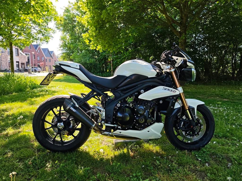 Triumph Speed Triple 1050 – 2012 – Parelmoer Wit – topstaat, Motoren, Motoren | Triumph, Particulier, Naked bike, meer dan 35 kW