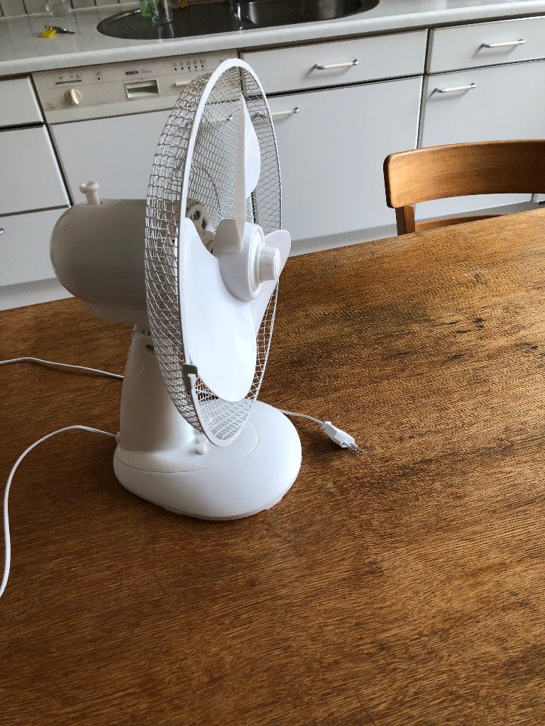 tafel ventilator 3 standen draai stand merk Intertek FT-30C, Ophalen, Zo goed als nieuw, Tafelventilator