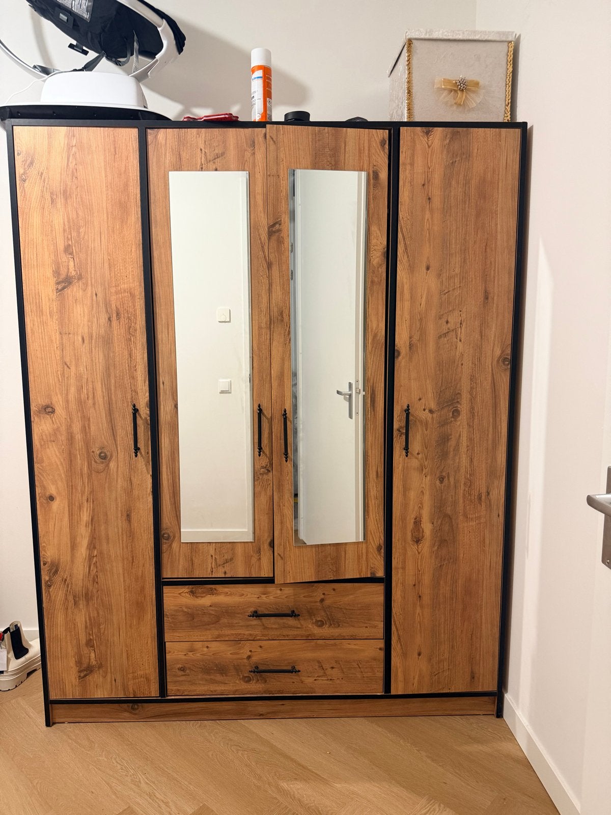 Nette kast met spiegel – 3 vakken en 2 lades, Huis en Inrichting, Kasten | Kledingkasten, Ophalen, 100 tot 150 cm, Zo goed als nieuw