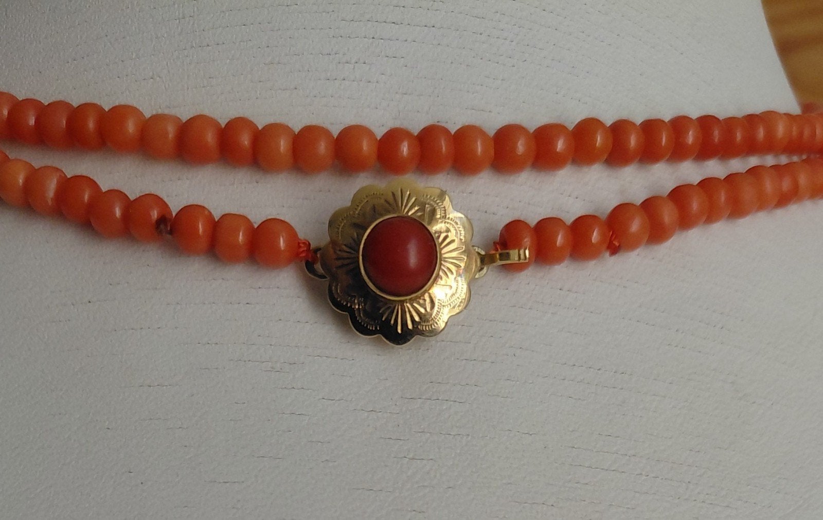 antiek/ klassiekantiek oranje bloedkoraal 64 cm, Sieraden, Tassen en Uiterlijk, Antieke sieraden, Verzenden, Goud, Ketting, Met edelsteen