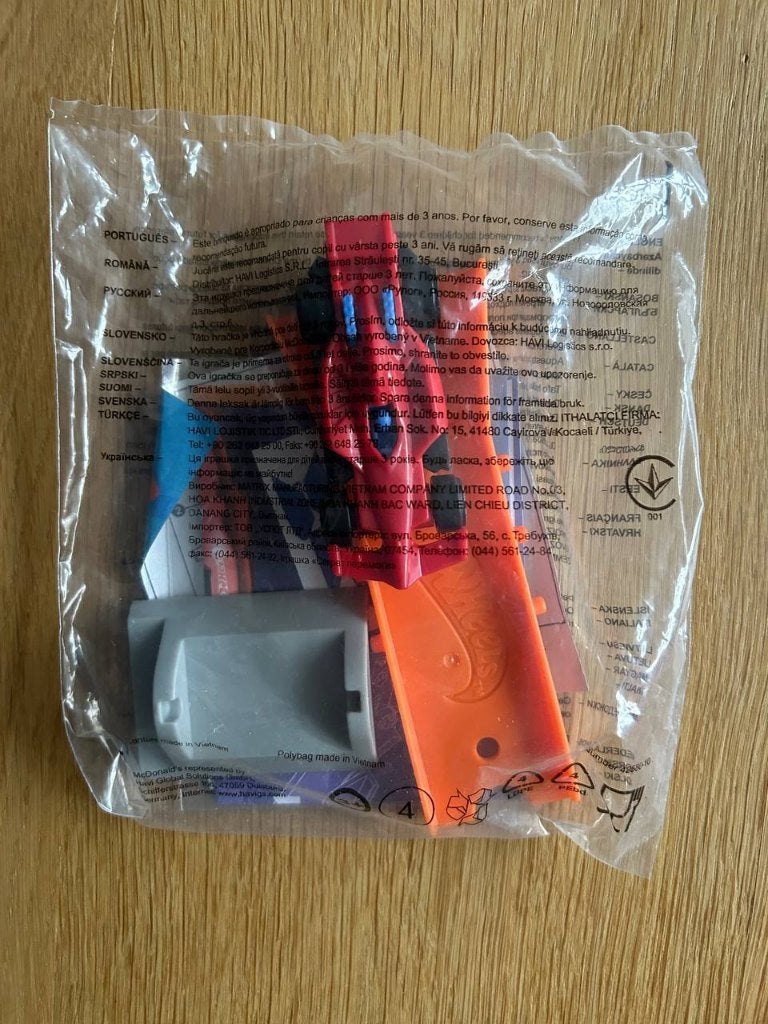 McDonald's speeltje Hot Wheels rood, Ophalen, Zo goed als nieuw