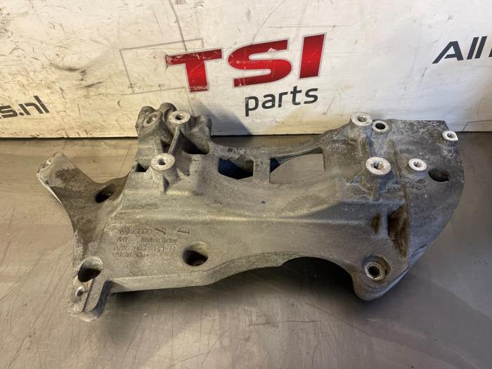 Dynamosteun onder van een Audi RS3, Gebruikt, -, -, -