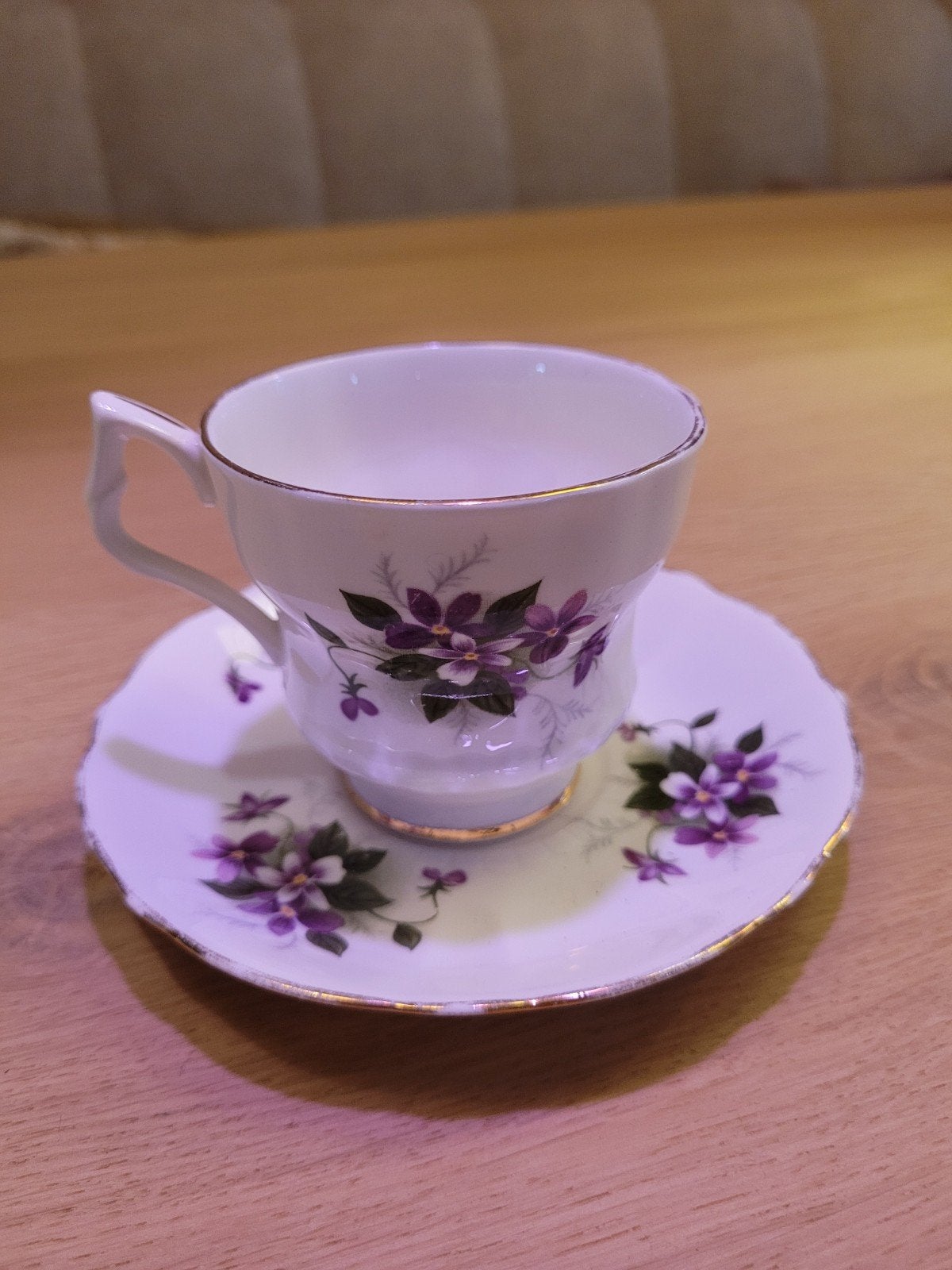 Royal Arden Fine Bone China Kop en Schotel - Viooltjes, Ophalen of Verzenden